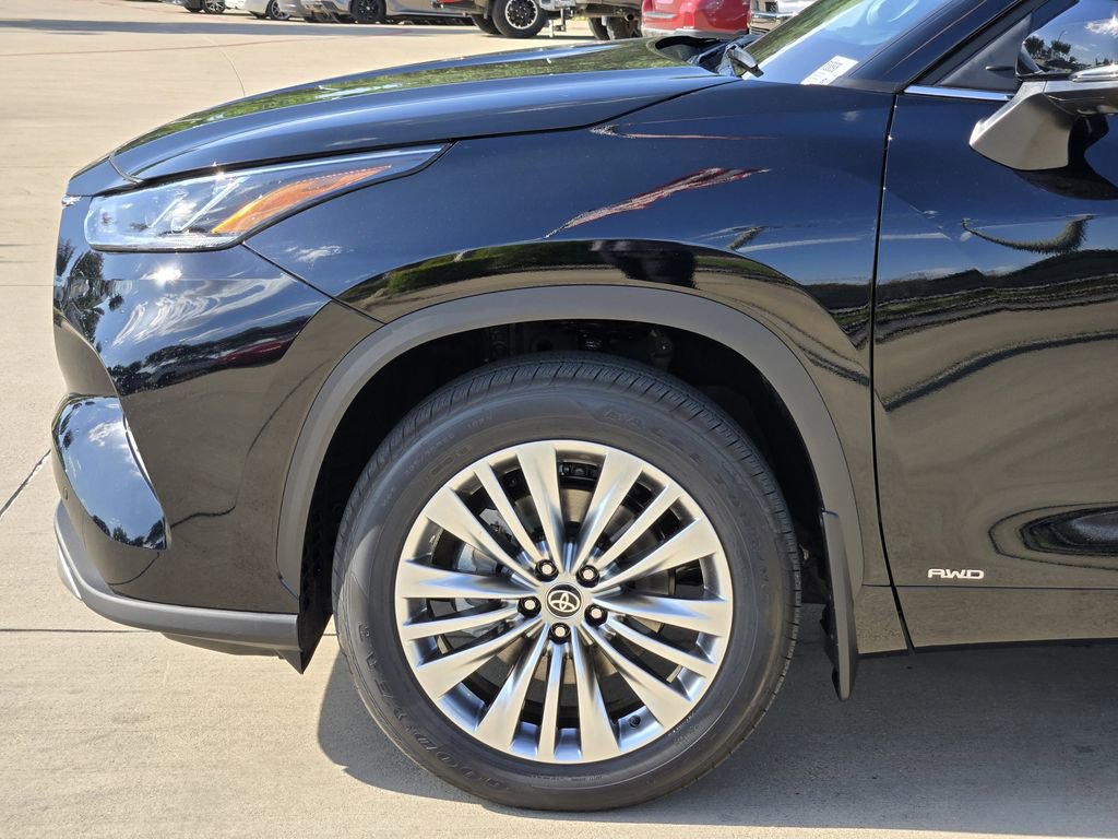 New 2026 Toyota Highlander Platinum AWD/4WD image 6