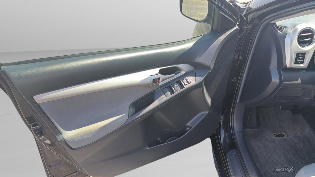 Used 2009 Toyota Matrix FWD image 27