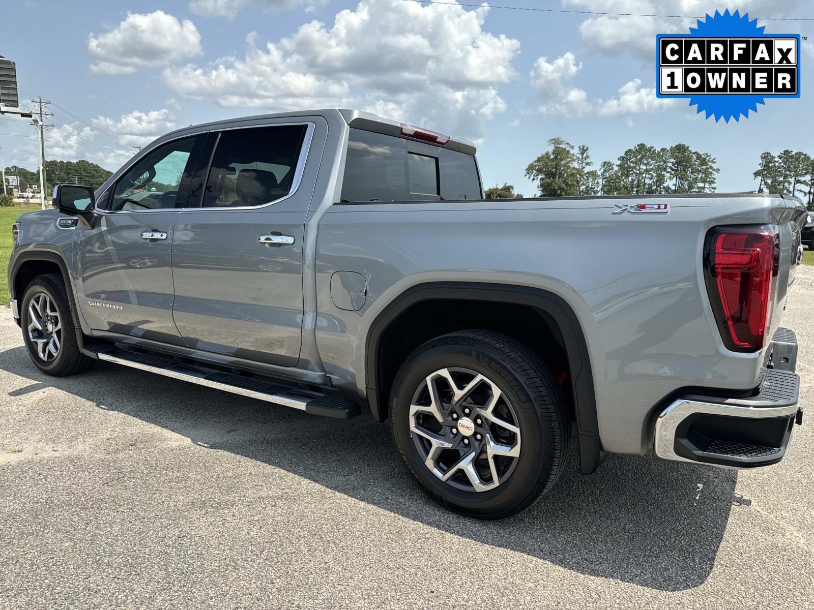 Used 2023 GMC Sierra 1500 SLT w/ SLT Premium Plus Package AWD/4WD image 6
