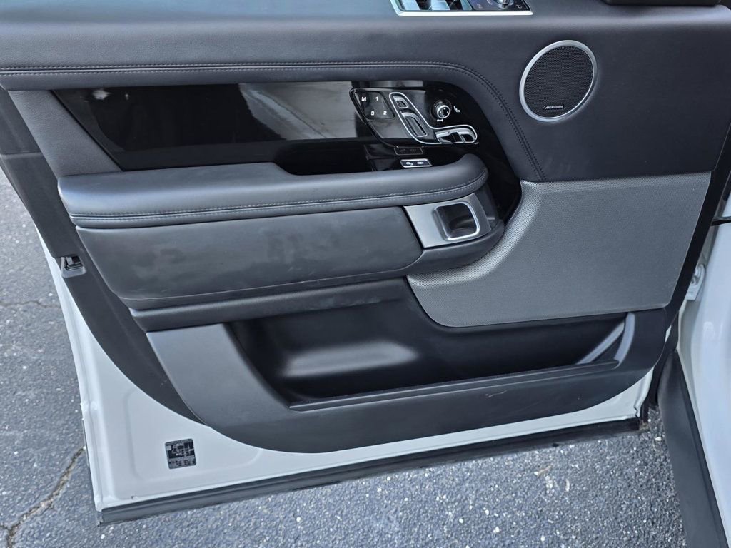 Used 2020 Land Rover Range Rover HSE image 44