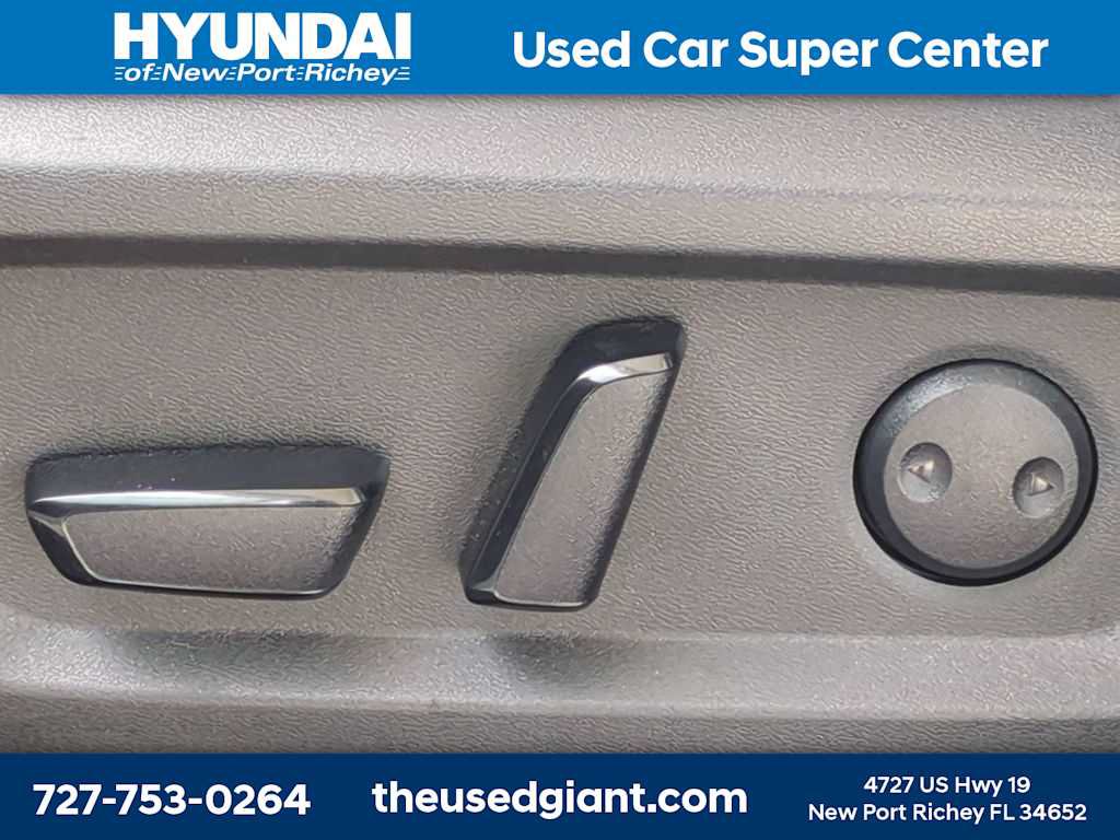 Used 2022 Nissan Rogue SV w/ SV Premium Package FWD image 22