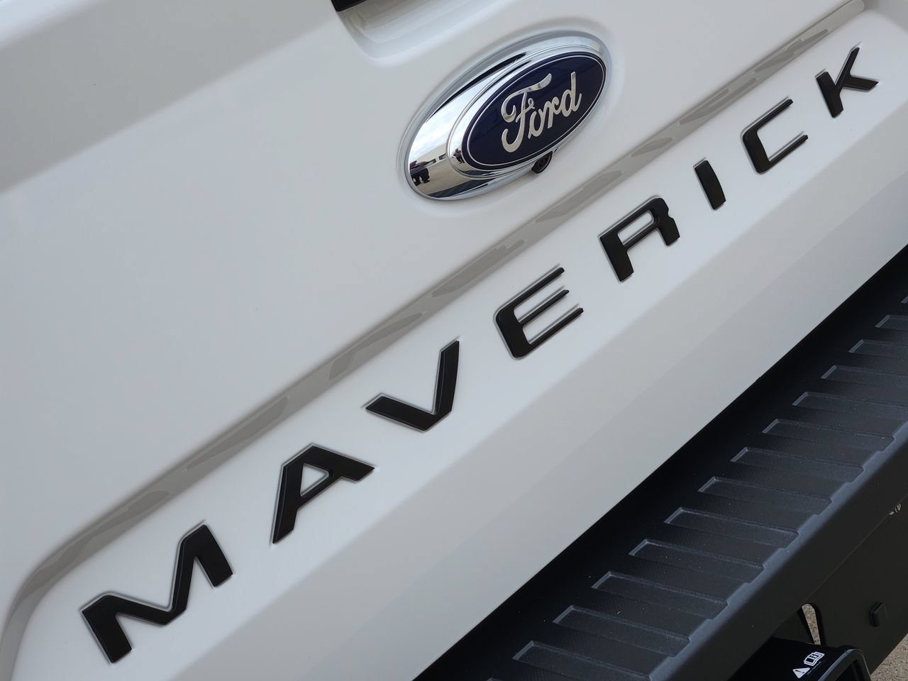 Used 2024 Ford Maverick Lariat FWD image 8
