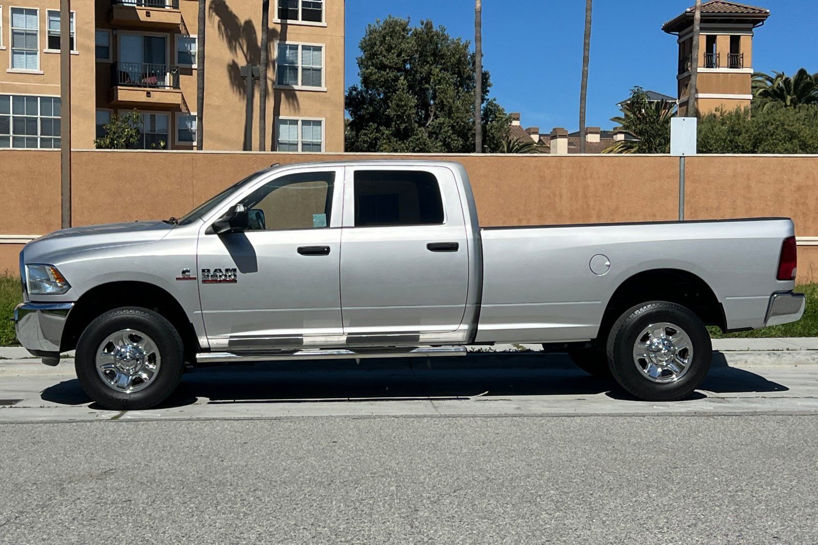 Used 2015 RAM 2500 Tradesman w/ Chrome Appearance Group image 7