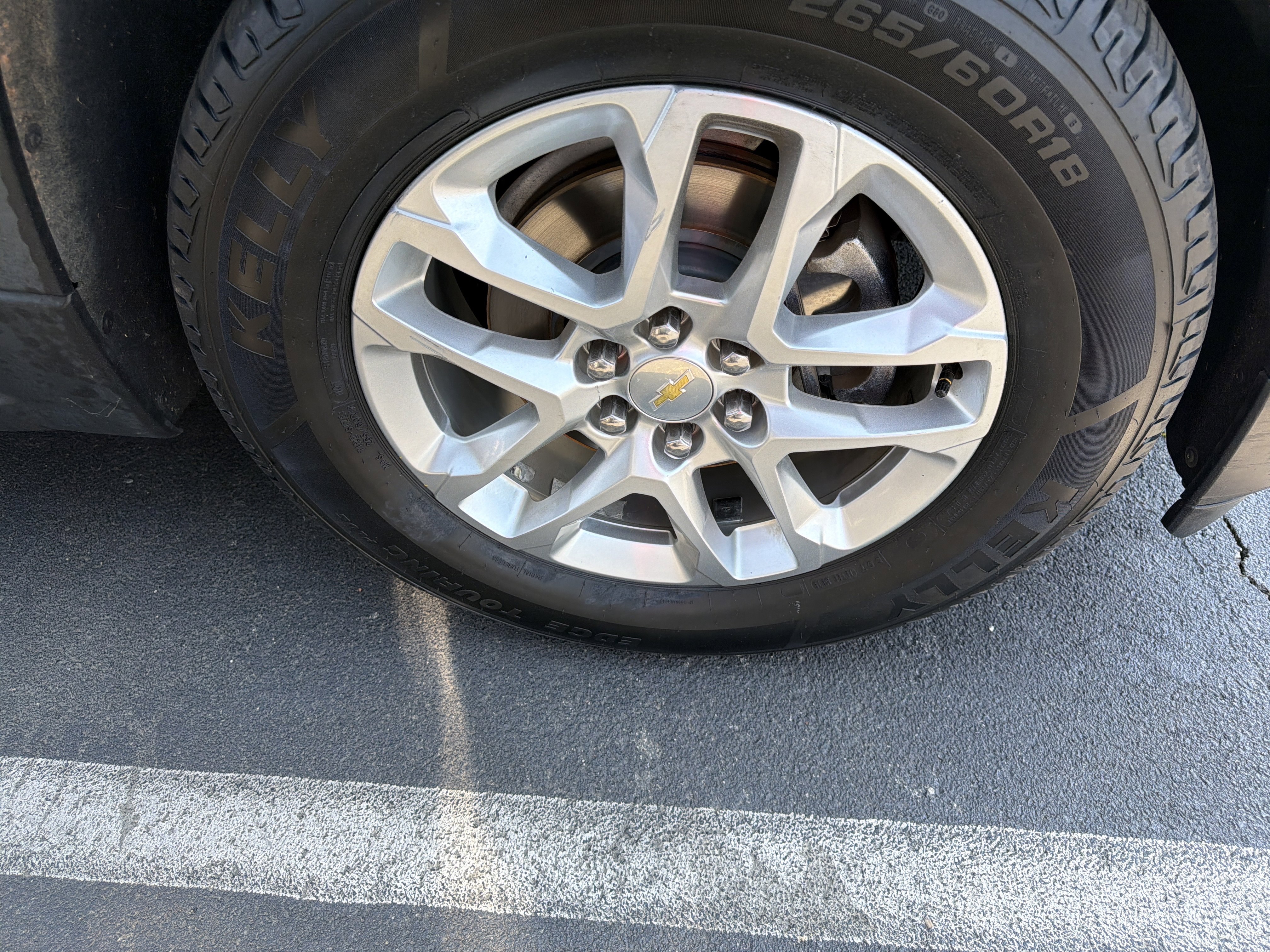 Used 2019 Chevrolet Traverse LT FWD image 12