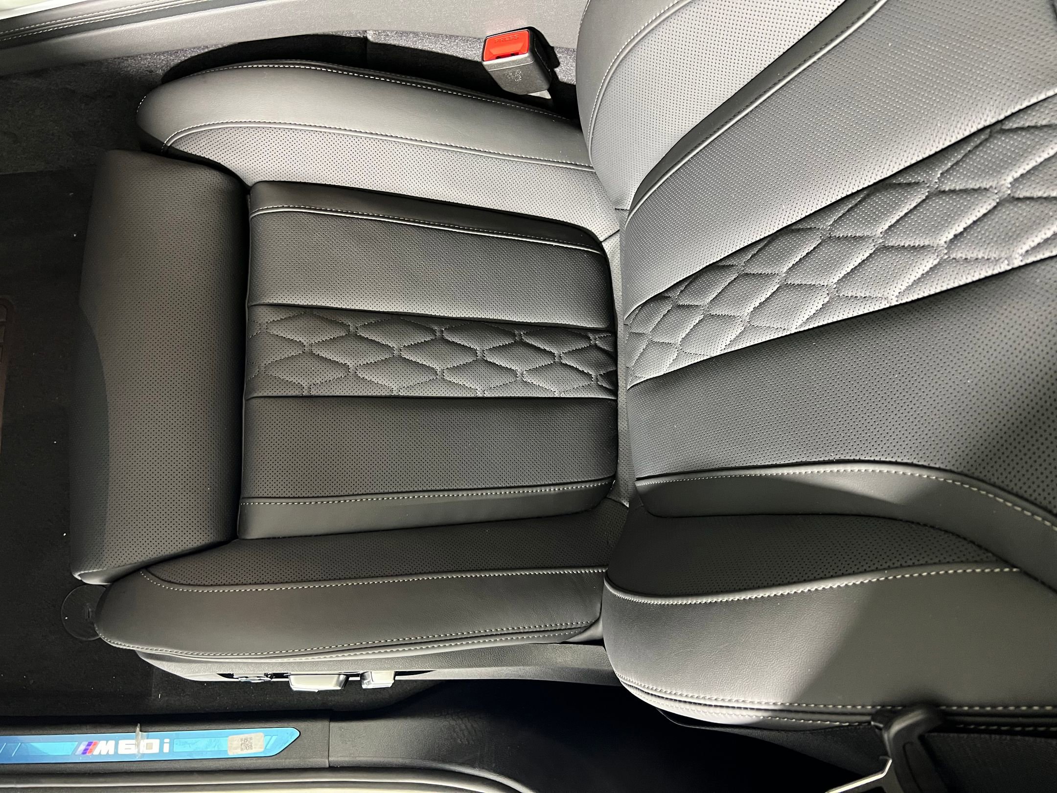 New 2026 BMW X7 M60i image 25