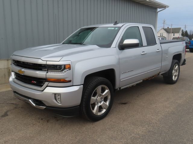 Used 2016 Chevrolet Silverado 1500 LT w/ LT Convenience Package image 5