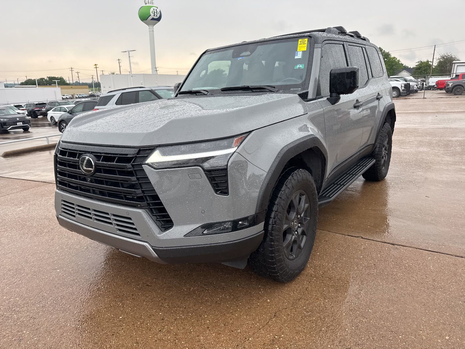 Used 2024 Lexus GX 550 AWD/4WD image 3