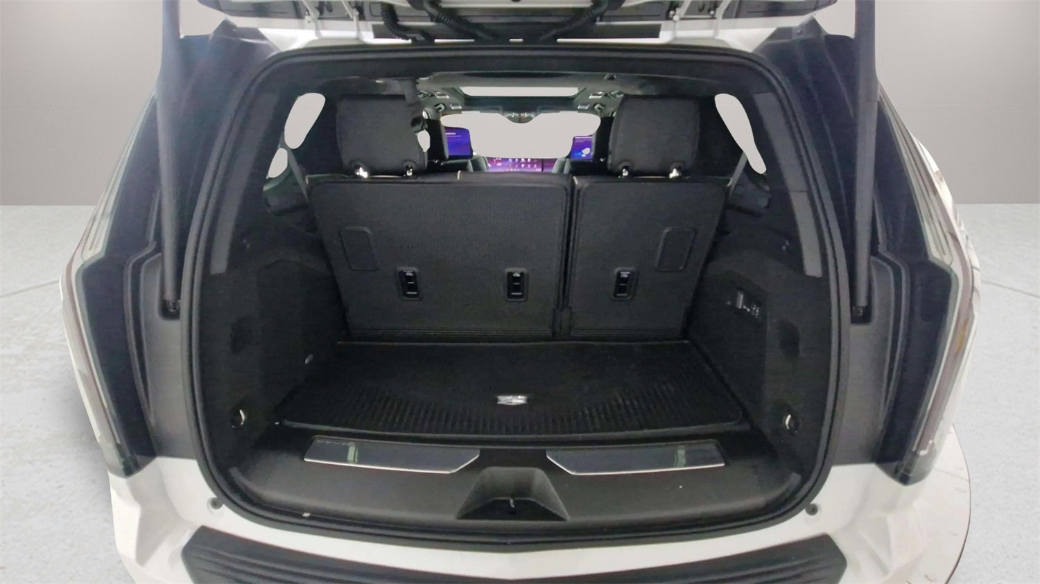 Used 2025 Cadillac Escalade Sport Platinum w/ LPO, ONYX Package image 14