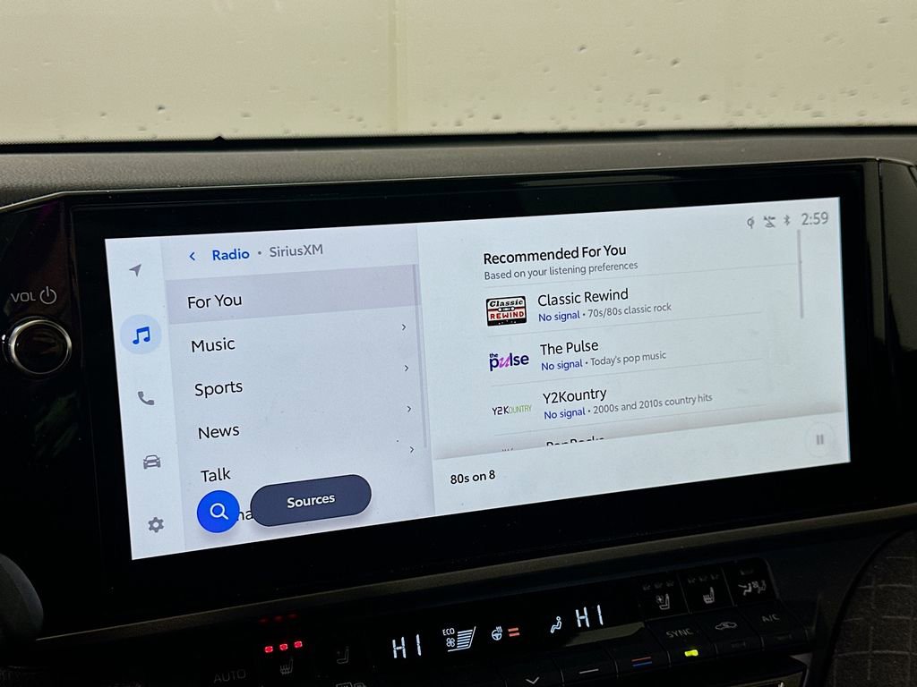 Used 2025 Toyota Camry XLE w/ Premium Package image 30