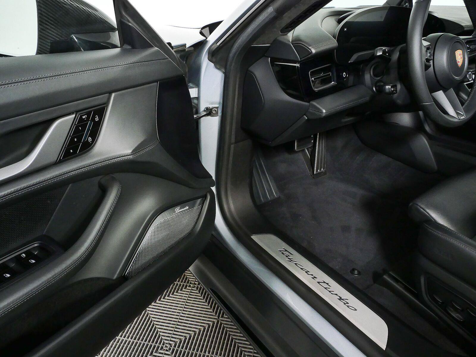 Certified 2020 Porsche Taycan Turbo AWD/4WD image 8