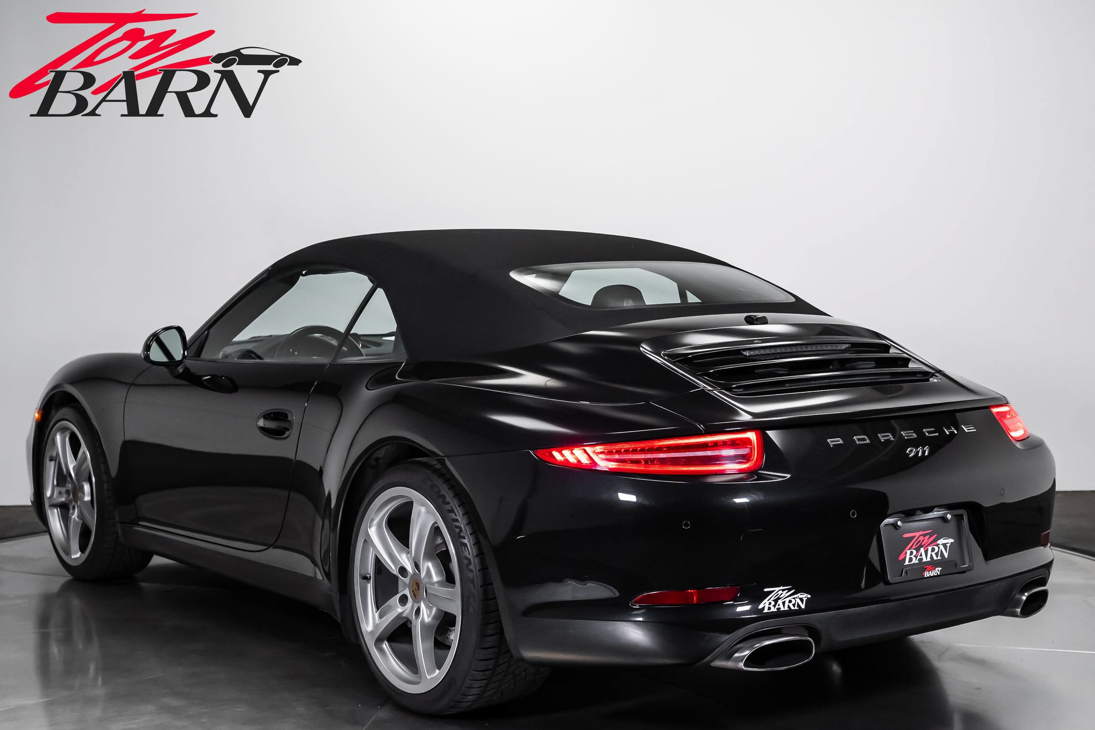 Used 2016 Porsche 911 Carrera Black Edition RWD image 11