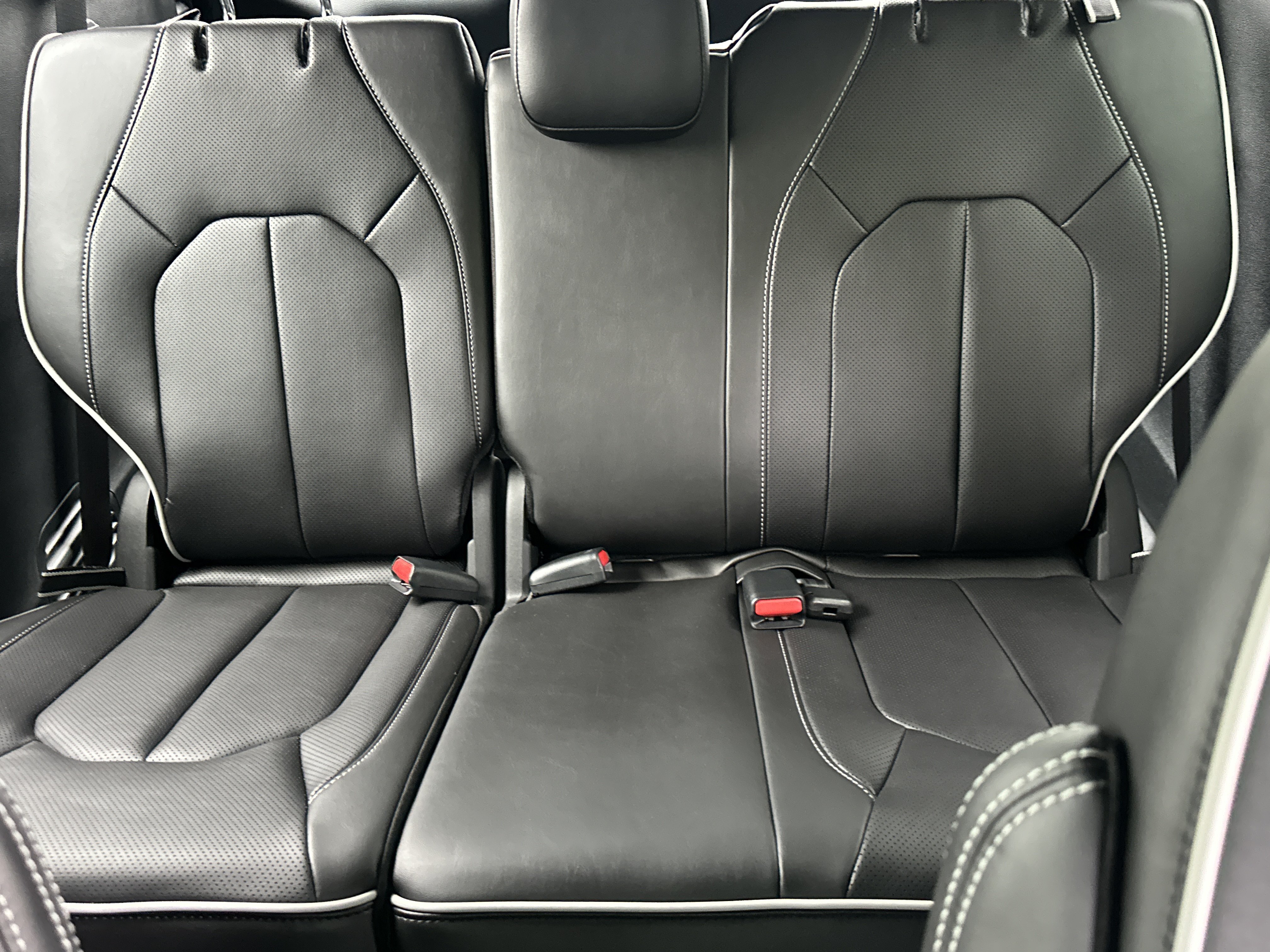New 2027 Chrysler Pacifica Limited FWD image 30