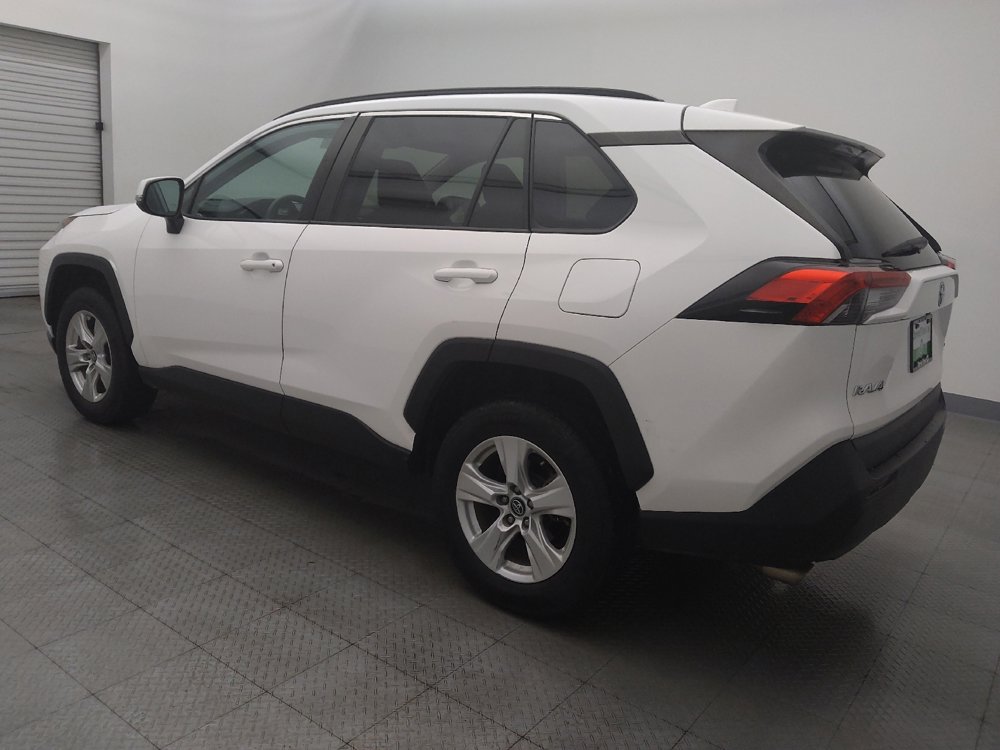 Used 2020 Toyota RAV4 XLE image 3
