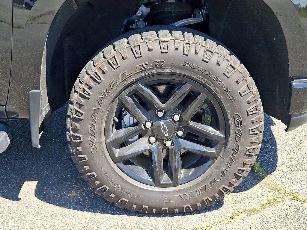 Used 2021 Chevrolet Silverado 1500 LT Trail Boss w/ Convenience Package II AWD/4WD image 8