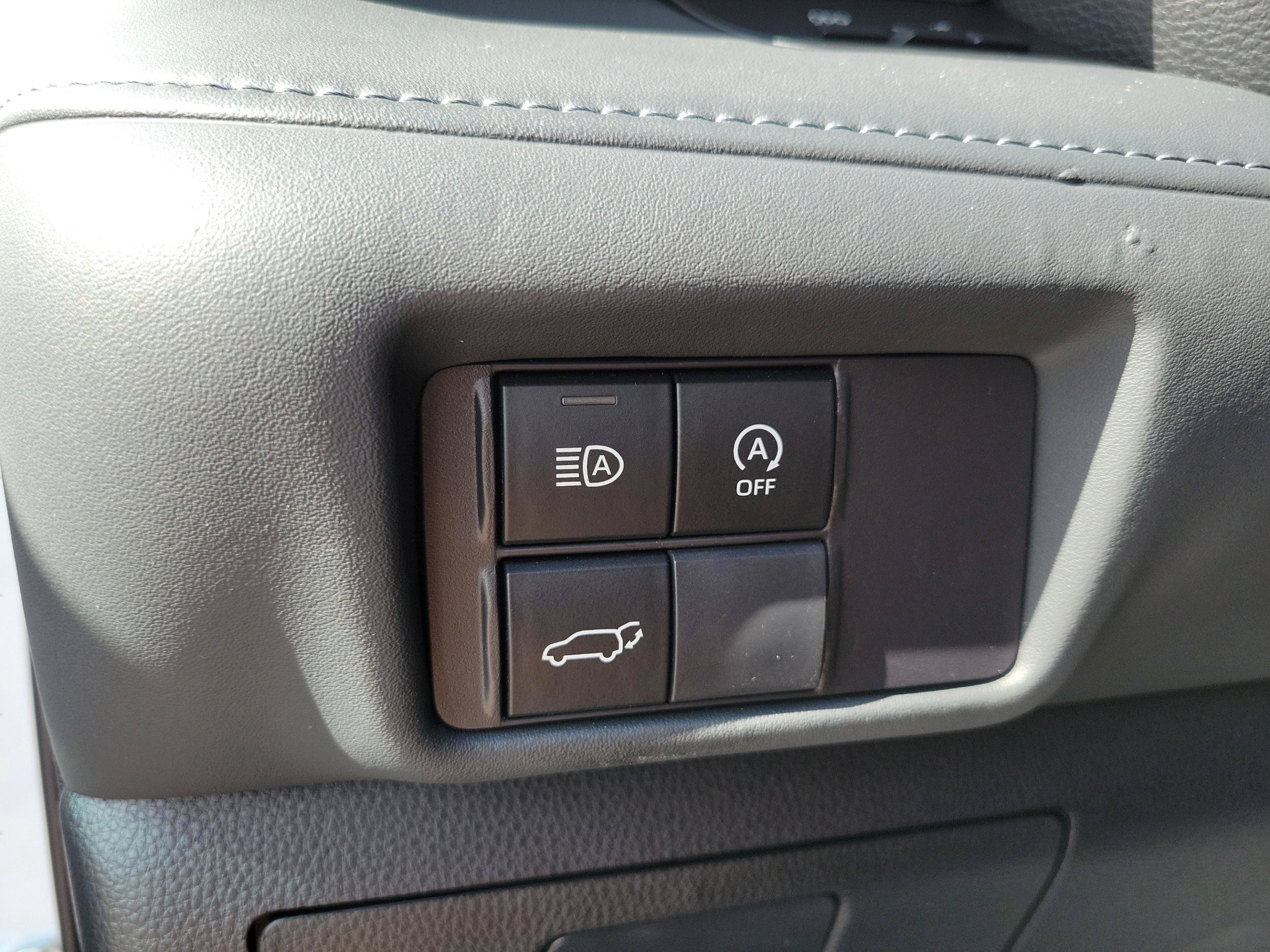 Used 2023 Toyota Highlander XLE FWD image 24