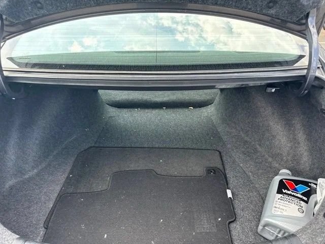Used 2017 Honda Accord EX-L image 8