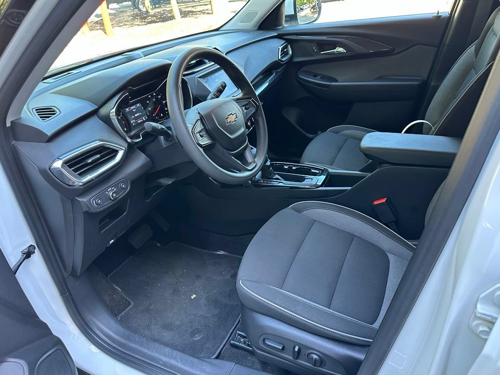 Used 2023 Chevrolet TrailBlazer LT FWD image 10