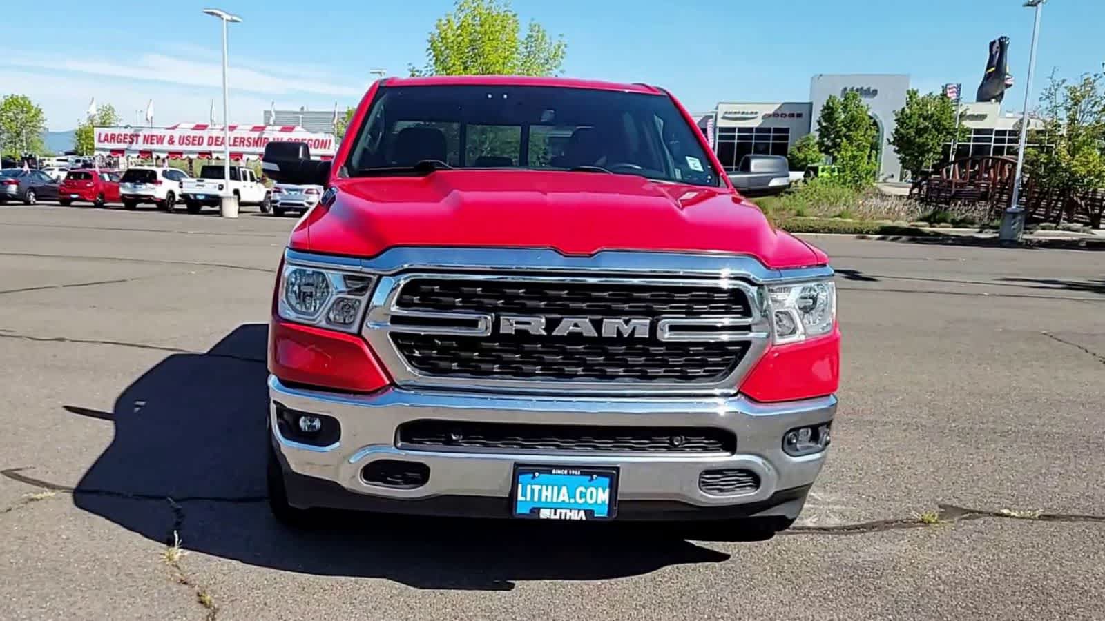 Used 2022 RAM 1500 Big Horn AWD/4WD image 3