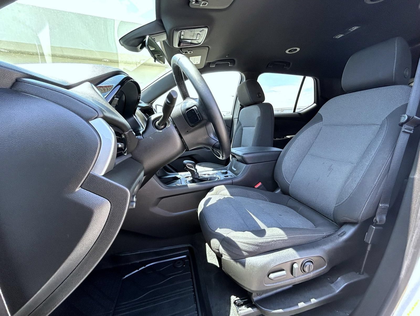 Certified 2023 Chevrolet Traverse LT w/ LPO, Floor Liner Package AWD/4WD image 11