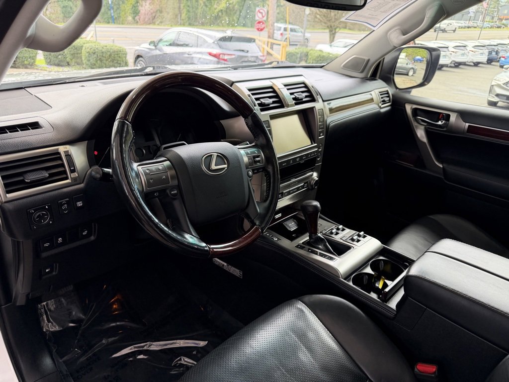 Used 2018 Lexus GX 460 Luxury image 16