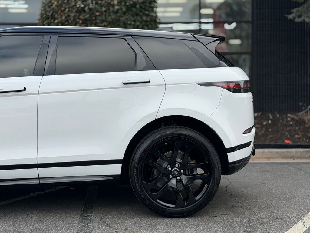 Used 2020 Land Rover Range Rover Evoque R-Dynamic SE image 11