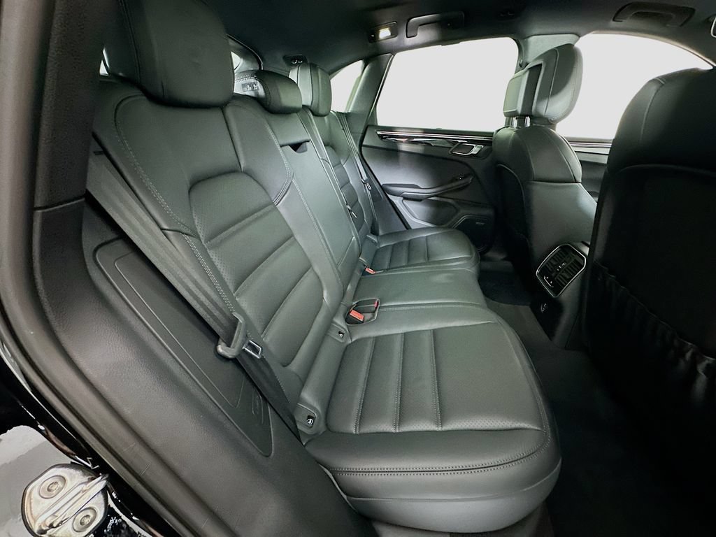 New 2026 Porsche Macan AWD/4WD image 29
