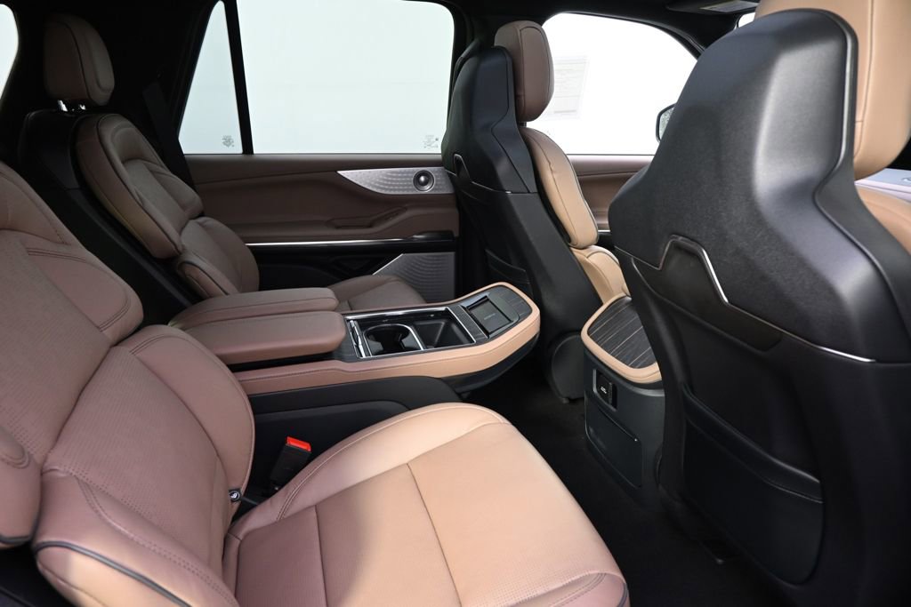 New 2026 Lincoln Navigator Black Label image 18
