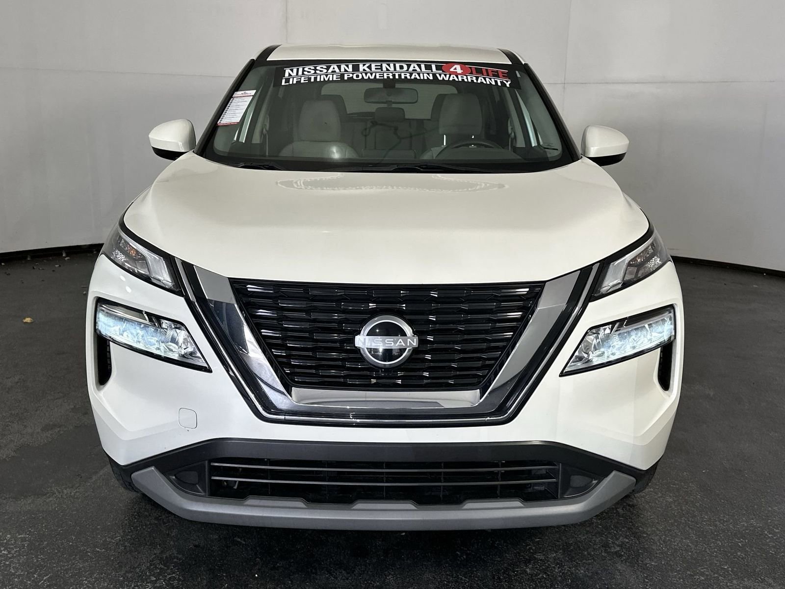 Certified 2023 Nissan Rogue SV image 4