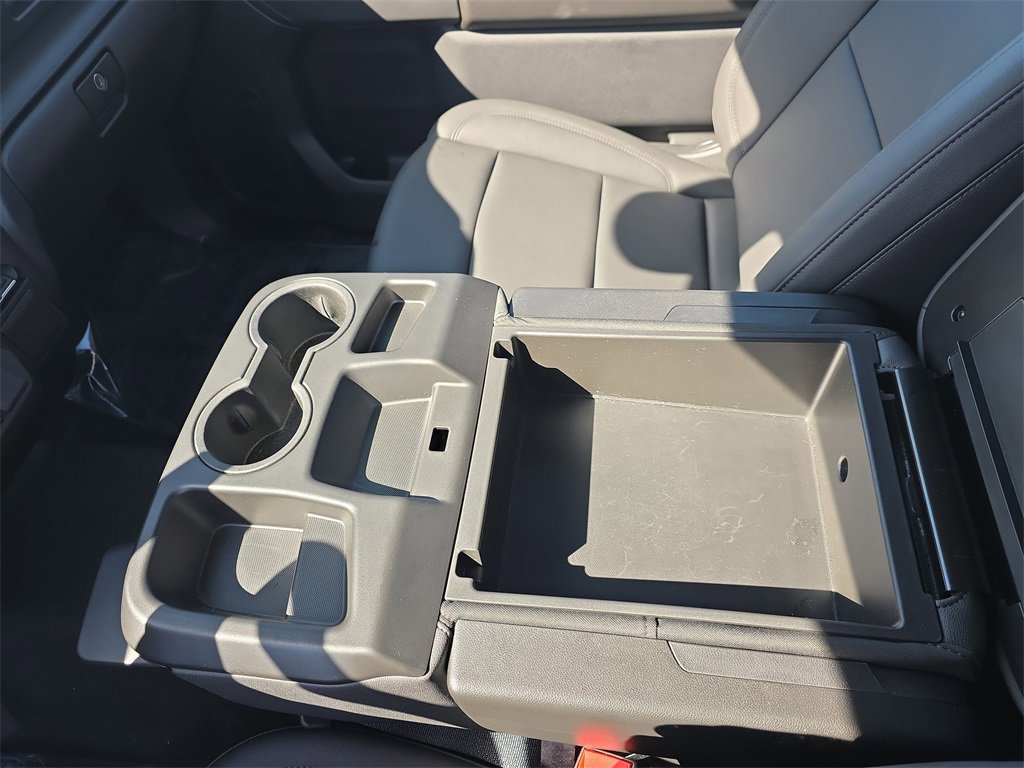 Used 2025 Chevrolet Silverado 1500 W/T image 30
