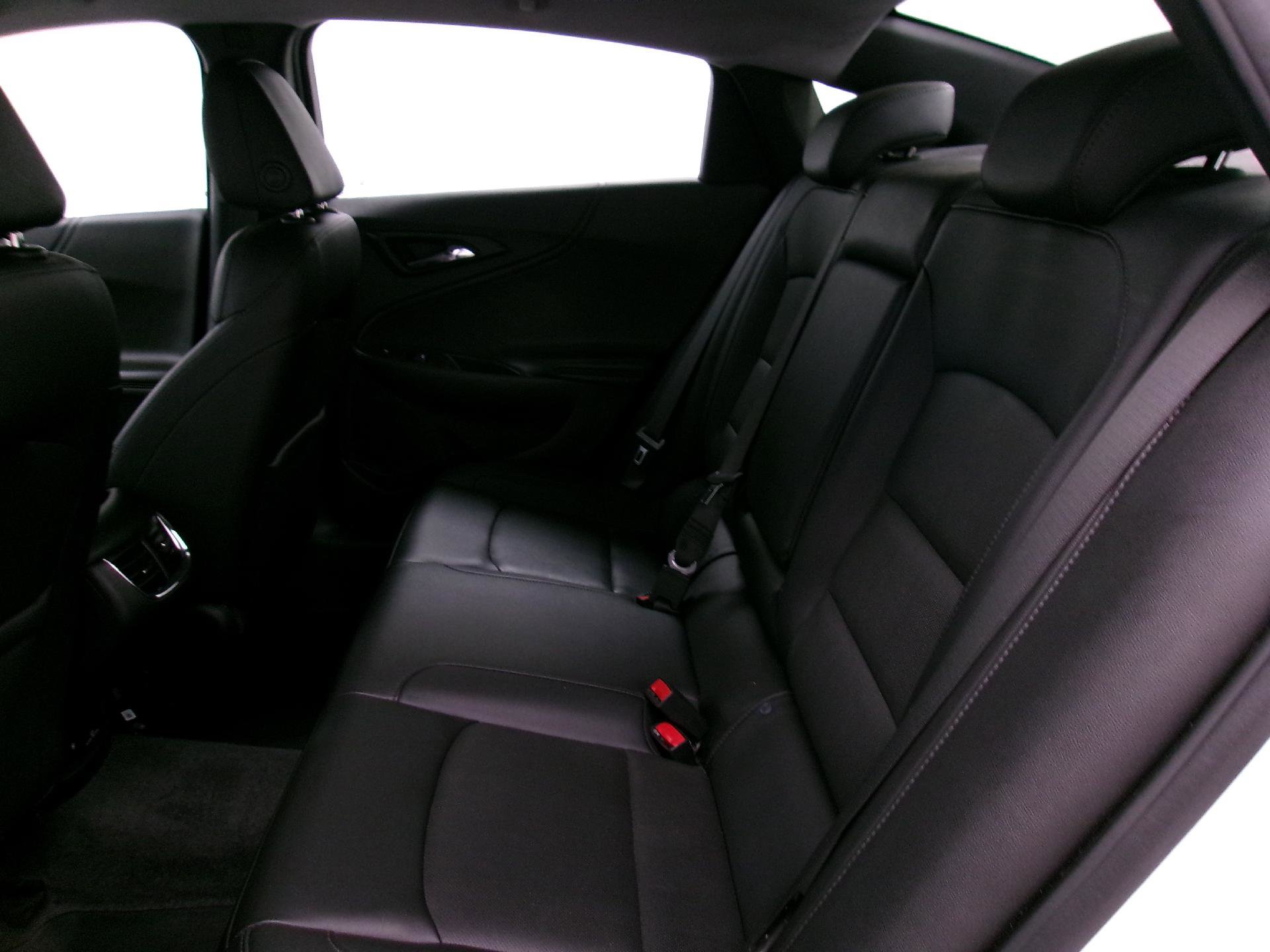 Used 2020 Chevrolet Malibu Premier FWD image 9