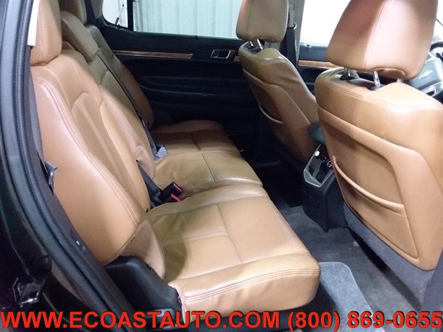 Used 2010 Lincoln MKT AWD image 15