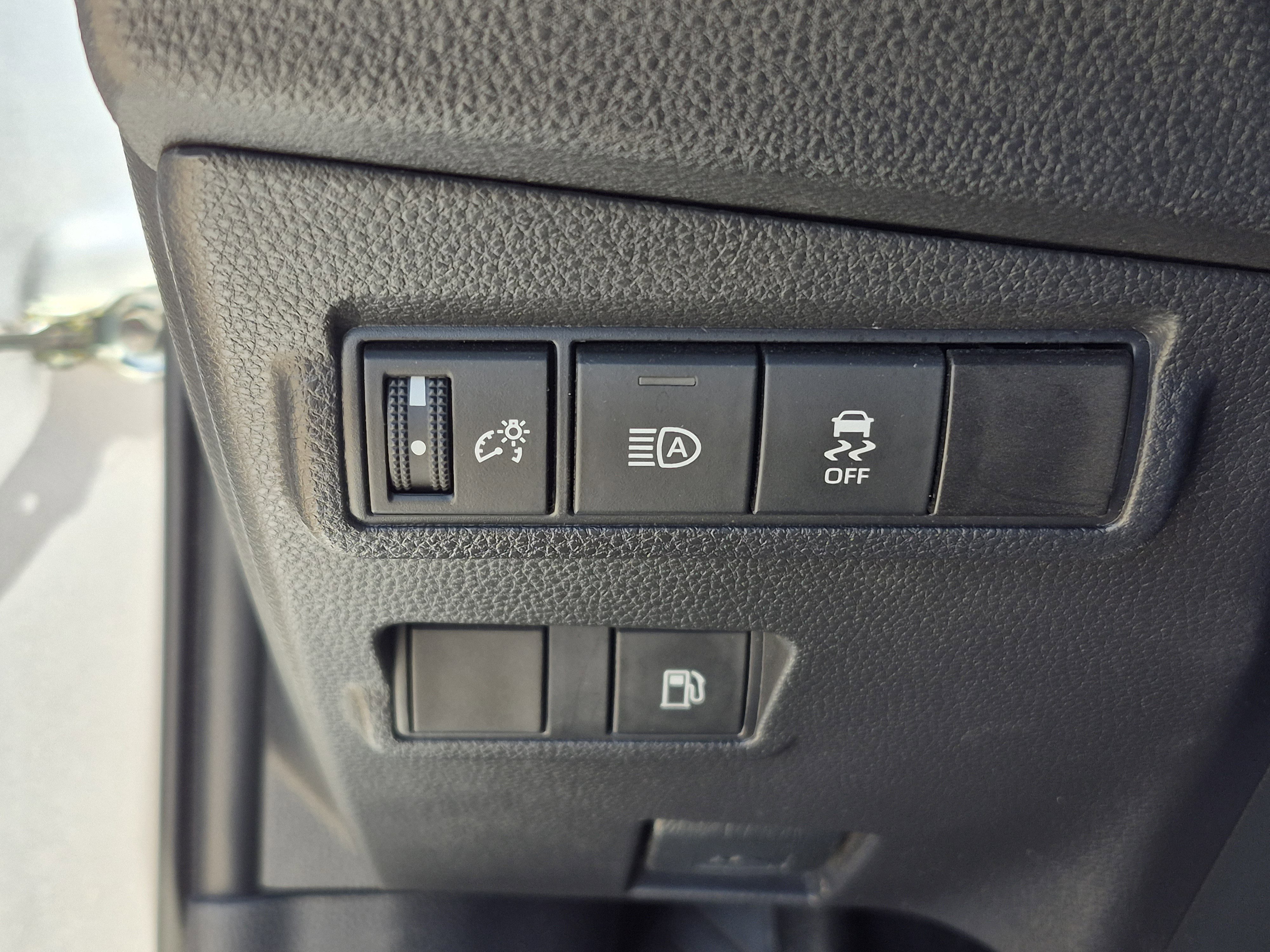 Used 2025 Toyota Corolla Cross AWD Hybrid image 35