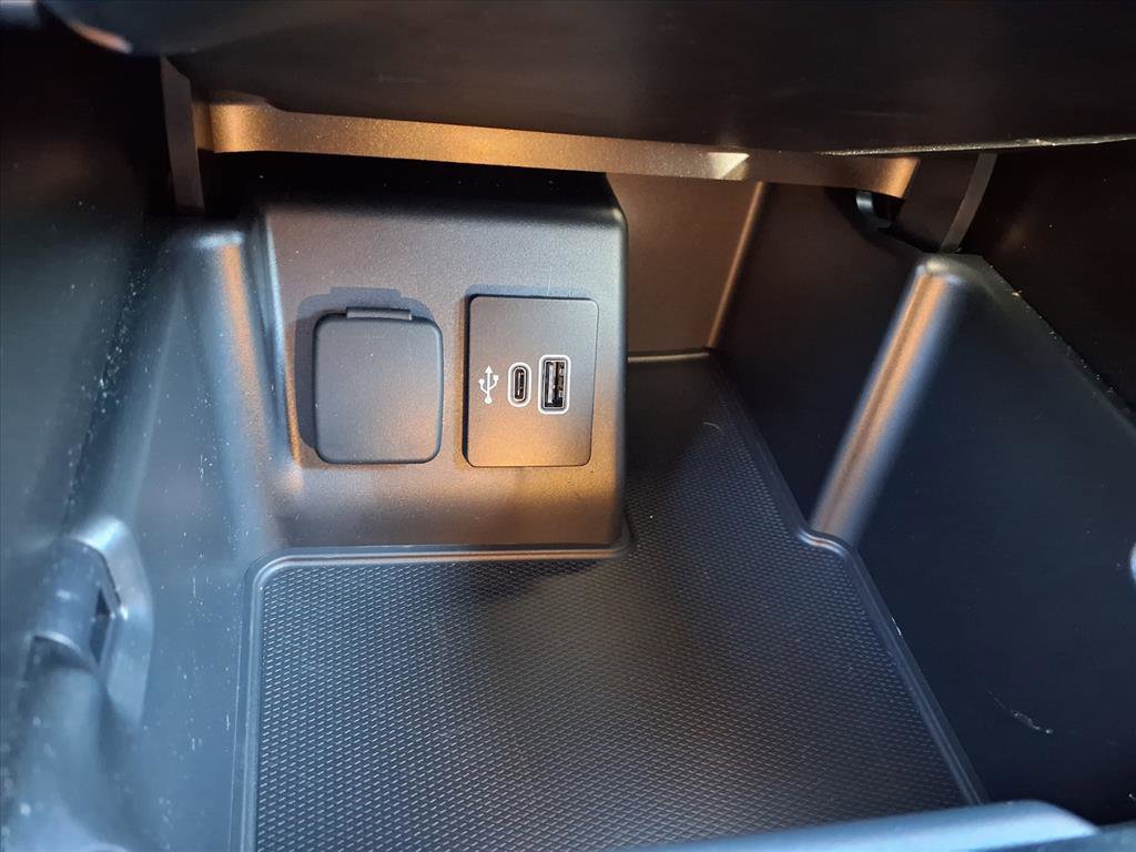 Used 2025 Ford Explorer ST image 8