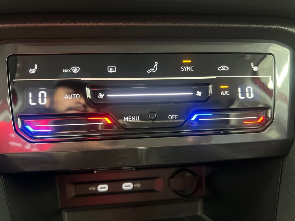 Certified 2024 Volkswagen Tiguan SE AWD/4WD image 20
