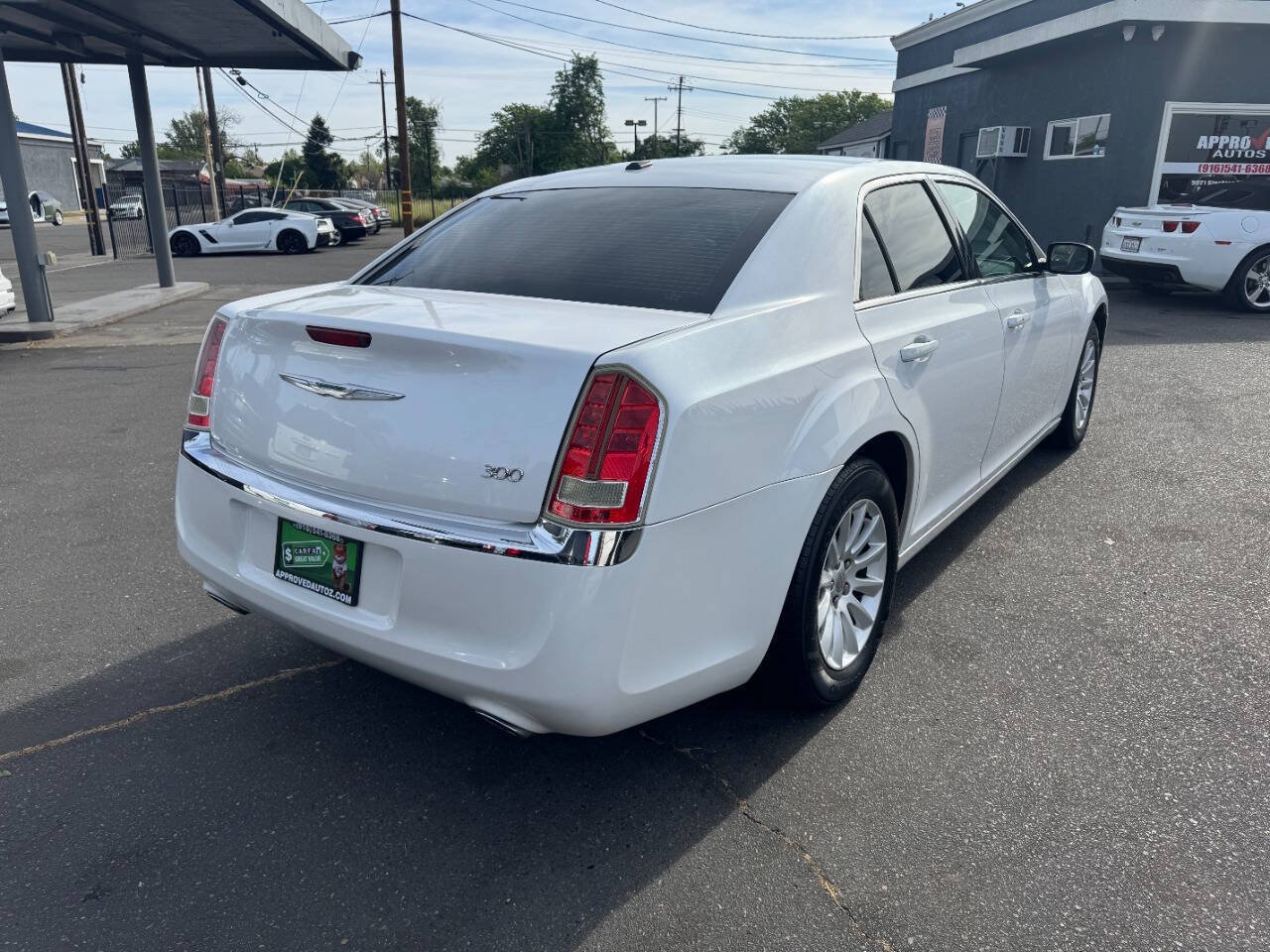 Used 2011 Chrysler 300 RWD image 7