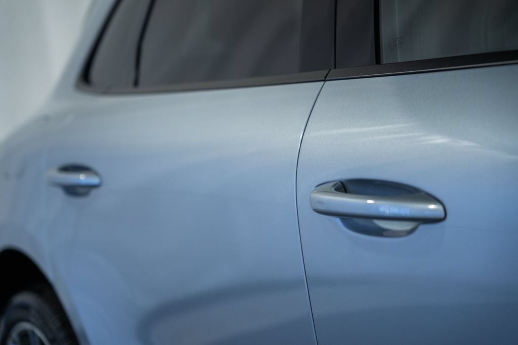 Used 2022 Porsche Macan AWD/4WD image 14