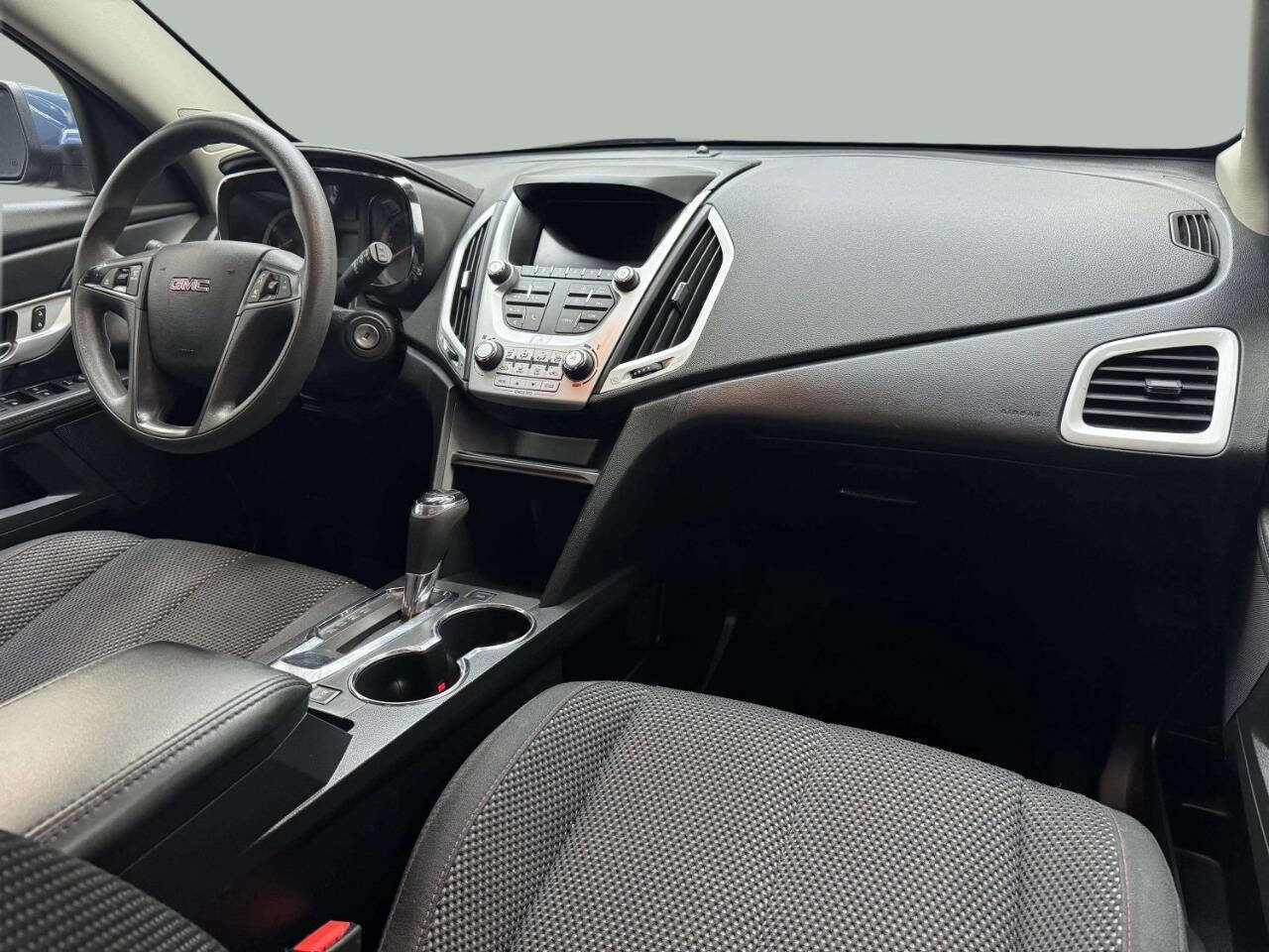 Used 2017 GMC Terrain SLE image 7