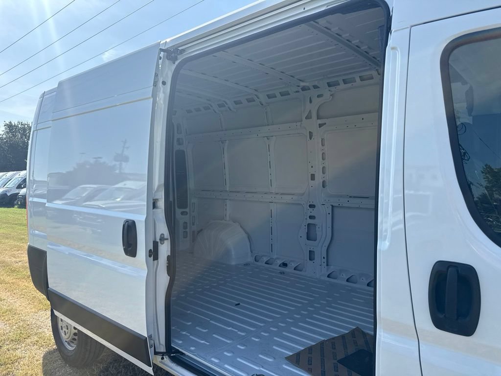 New 2027 RAM ProMaster 2500 w/ Safety Group FWD image 9