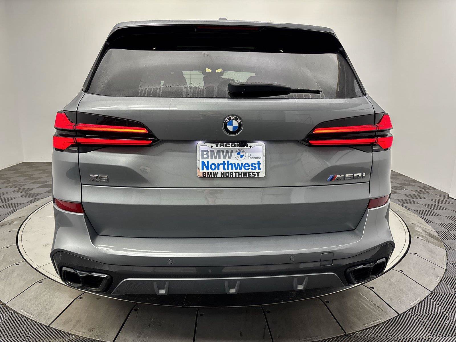 Used 2024 BMW X5 M60i w/ Executive Package AWD/4WD image 3
