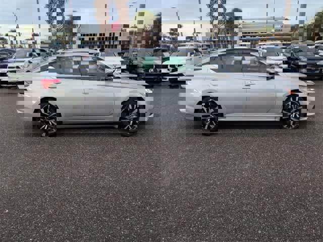 Used 2022 Nissan Altima 2.5 SR image 9