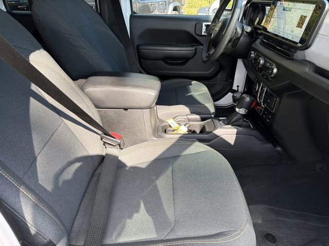 Used 2024 Jeep Gladiator Sport image 12