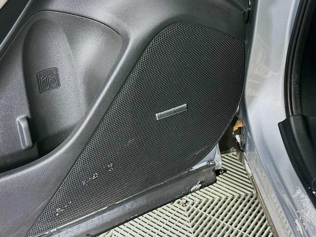 Used 2023 Subaru Forester Limited image 26