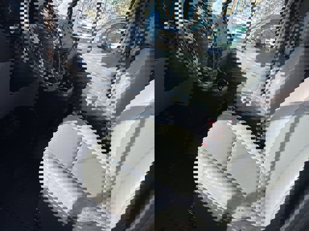 Used 2017 Ford Transit 150 XL image 32