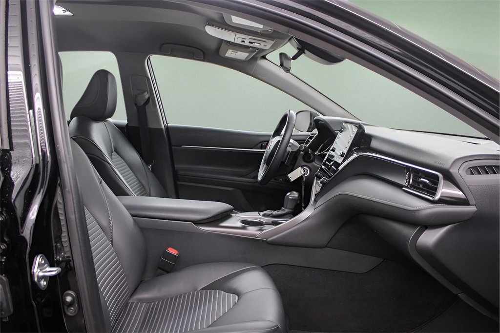 Used 2021 Toyota Camry SE image 26