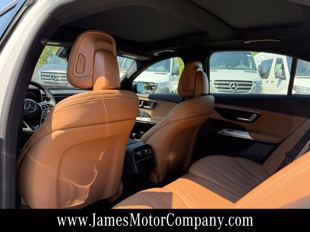 New 2027 Mercedes-Benz E 350 4MATIC Sedan image 21