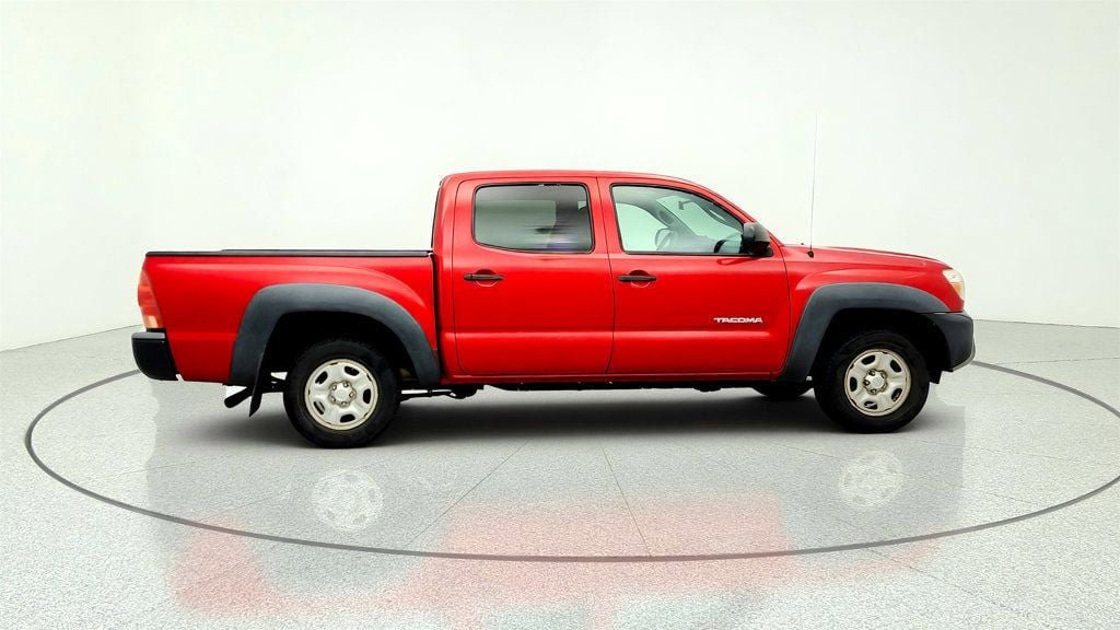 Used 2015 Toyota Tacoma 2WD Double Cab w/ Convenience Package image 4