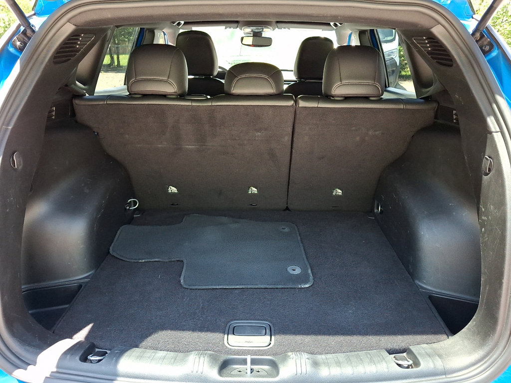 Used 2025 Jeep Compass Limited AWD/4WD image 17