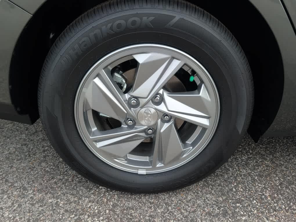 New 2026 Hyundai Elantra SE FWD image 29