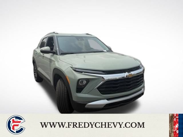 Used 2025 Chevrolet TrailBlazer LT AWD/4WD image 3
