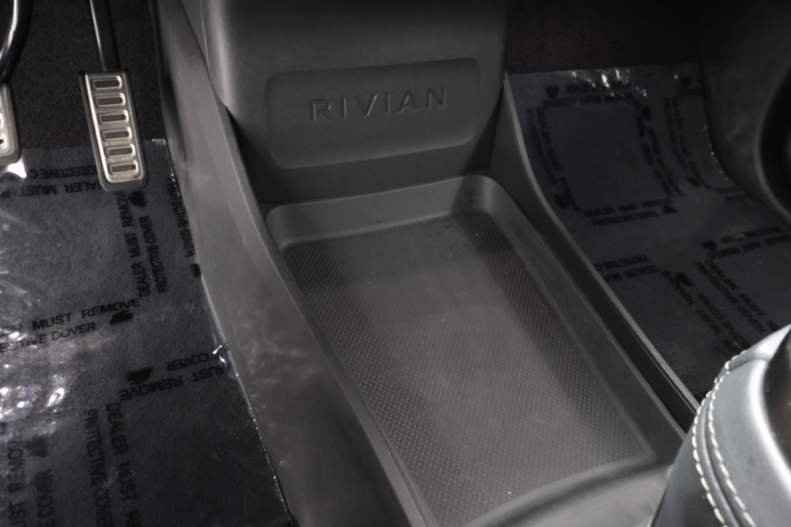 Used 2023 Rivian R1S Adventure Quad AWD/4WD image 23